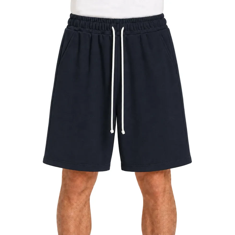 Pantaloni scurți bărbați bleumarin cu șnur lung ajustabil — fotografie de catalog.