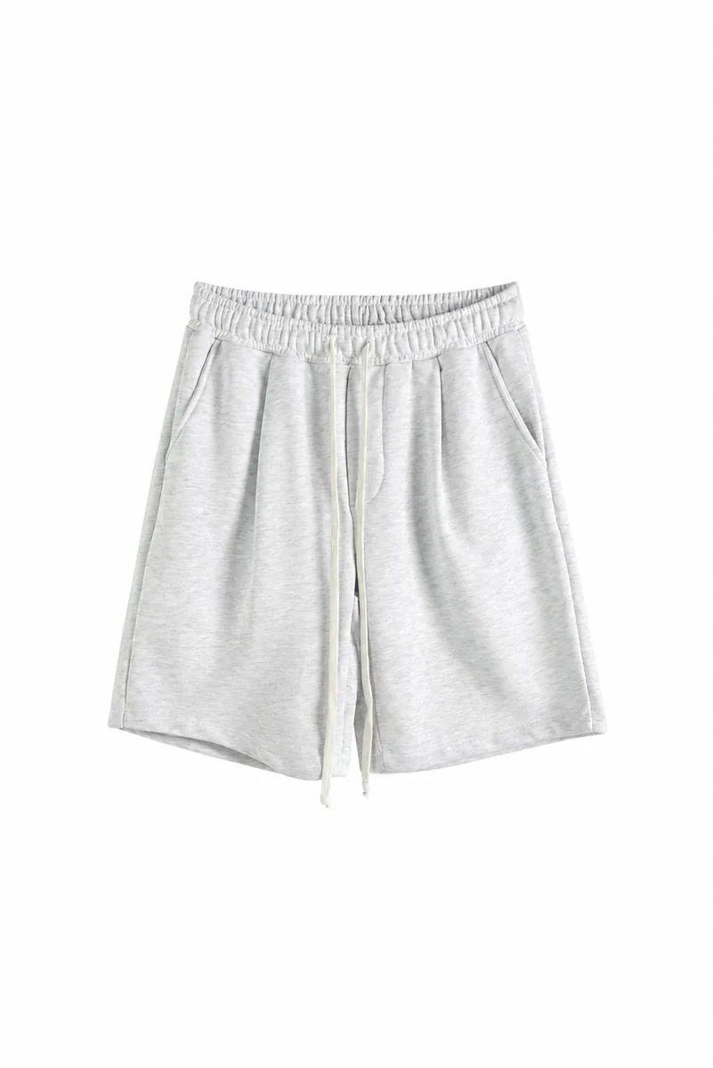 Pantaloni scurți bărbați gri-alb din bumbac cu șnur lung — fotografie de catalog.