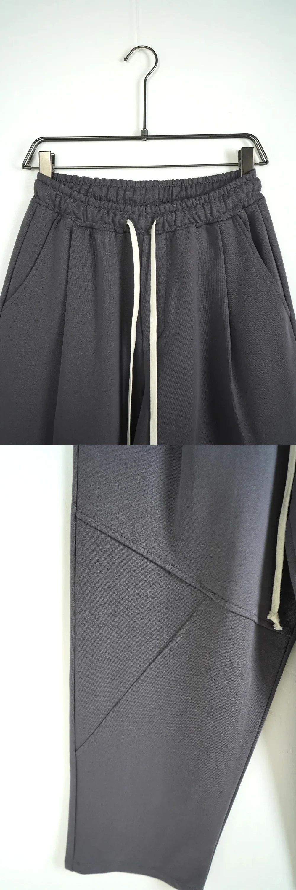 Pantaloni largi gri de trening pentru barbati cu model — pantaloni largi gri de trening pentru barbati cu model - produs fashion bărbați Atelier AXD — cadrul 2 din galeria editorială.