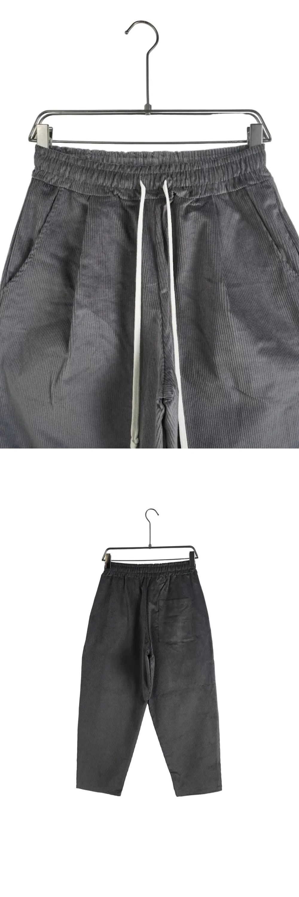 Pantaloni Lungi Largi Bărbați Gri Inchis Raiati — detaliu textură reiată gri închis și accesoriu tip pantaloni cu șiret lung alb contrastant — cadrul 2 din galeria editorială.