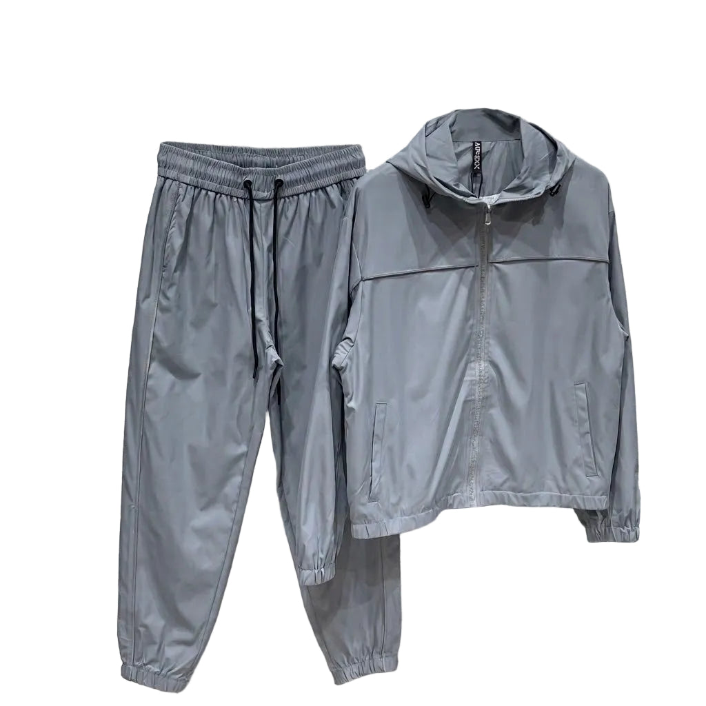 atelier axd trening barbati fas gri cusaturi pantaloni largi siret Atelier AXD in tinuta moda urbana cu snur lung vizibil