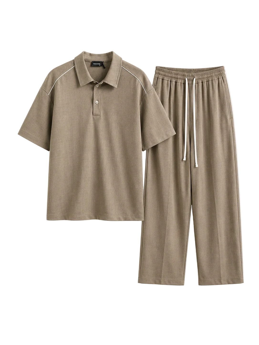 pantaloni cu snur lung atelier axd set polo casual fango taupe comp Atelier AXD in tinuta moda urbana cu snur lung vizibil