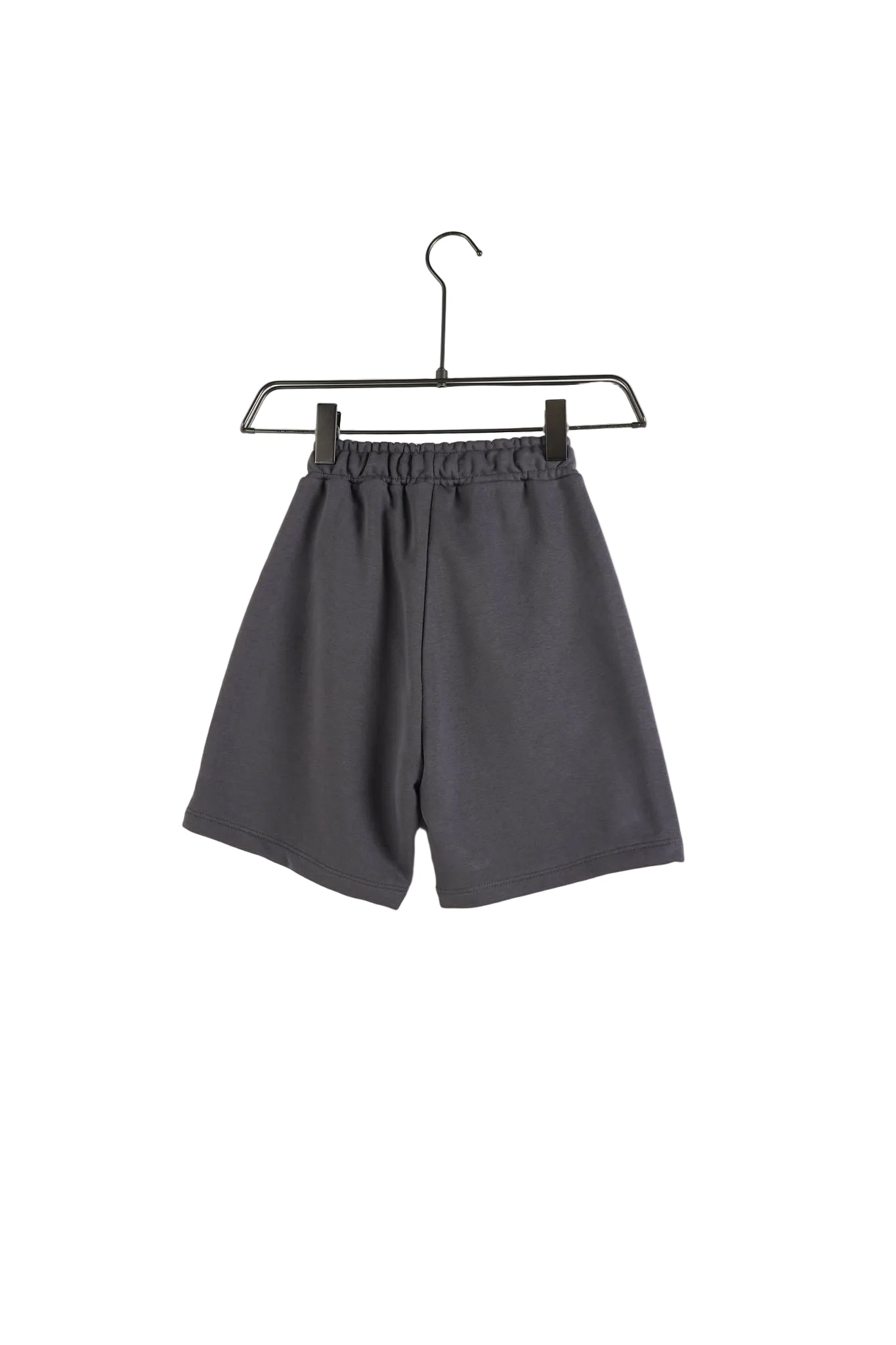 pantaloni gri inchis casual pentru copii pantaloni trening scurti gri inchis u Atelier AXD in tinuta moda urbana cu snur lung vizibil