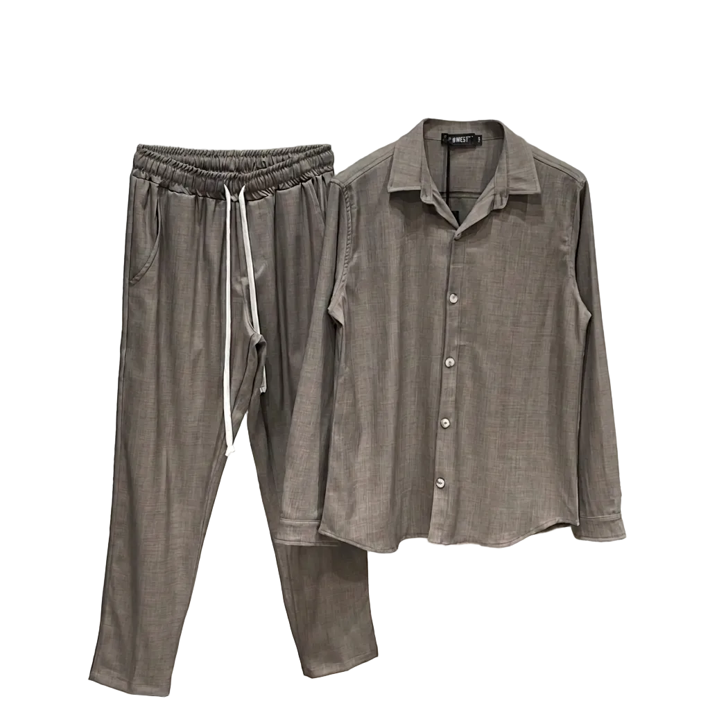 set barbati maro deschis camasa pantaloni snur set barbati maro deschis camasa 2 Atelier AXD in tinuta moda urbana cu snur lung vizibil