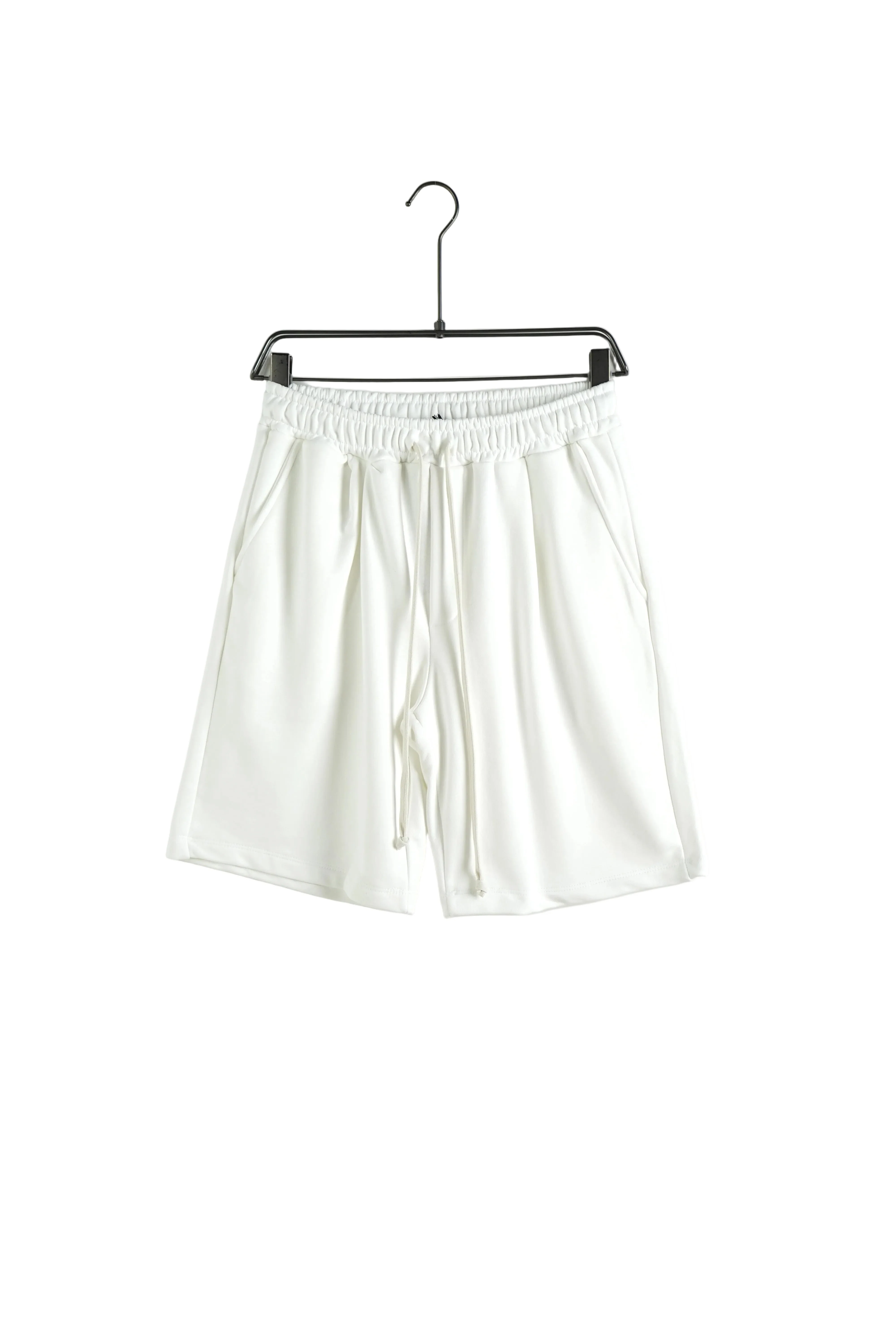 Pantaloni bej cu siret lung: ghid vizual