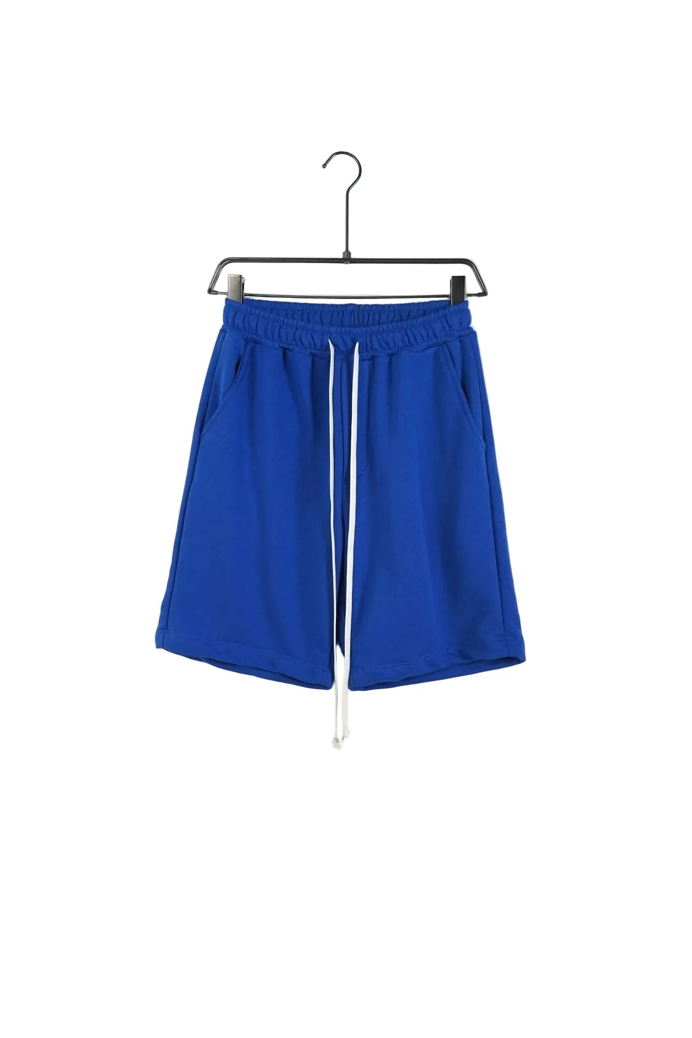 pantaloni cu snur lung purtati de persoana reala pentru Pantaloni bleumarin cu snur lung: ghid vizual, variatie vizuala pentru inspiratie stil Atelier AXD