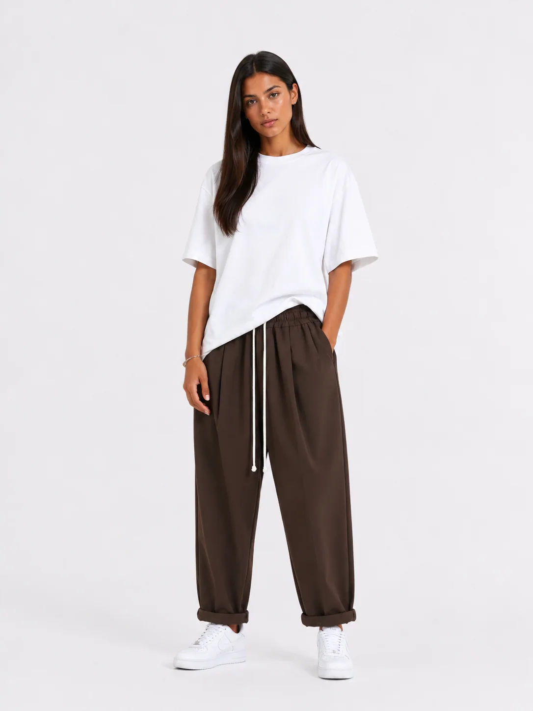 pantaloni cu snur lung purtati de persoana reala pentru Pantaloni cu snur lung primavara: ghid vizual, imagine principala stil Atelier AXD