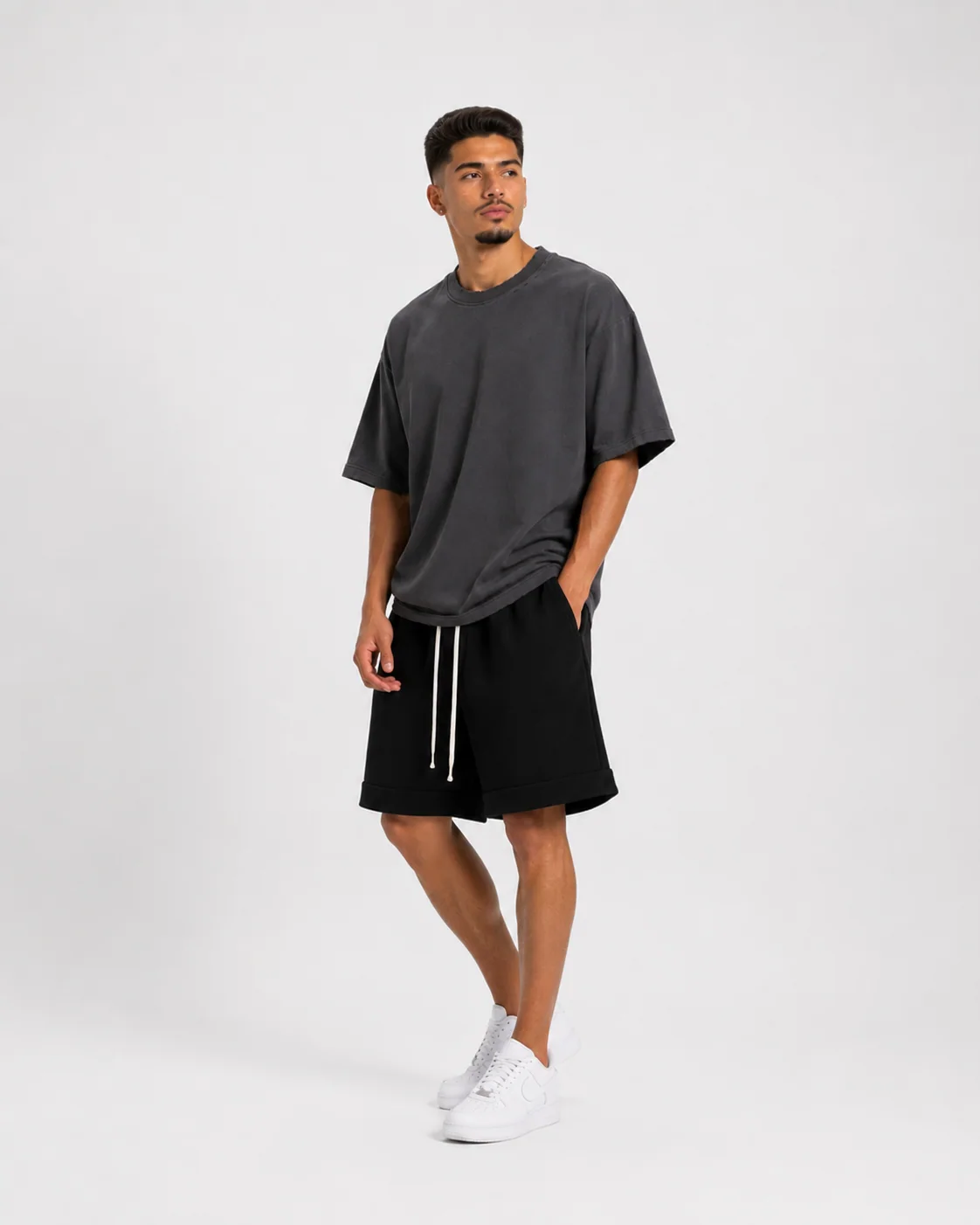 pantaloni cu snur lung purtati de persoana reala pentru Pantaloni cu snur lung vara: ghid vizual, tinuta completa in context urban stil Atelier AXD