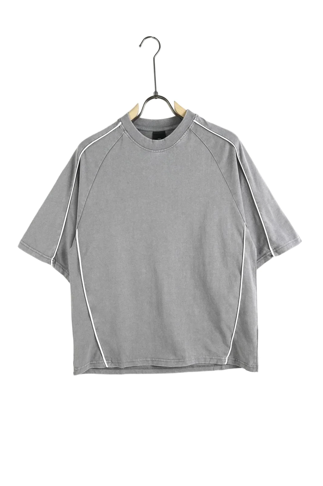 pantaloni cu snur lung purtati de persoana reala pentru Pantaloni raiati cu snur lung: ghid vizual, variatie vizuala pentru inspiratie stil Atelier AXD