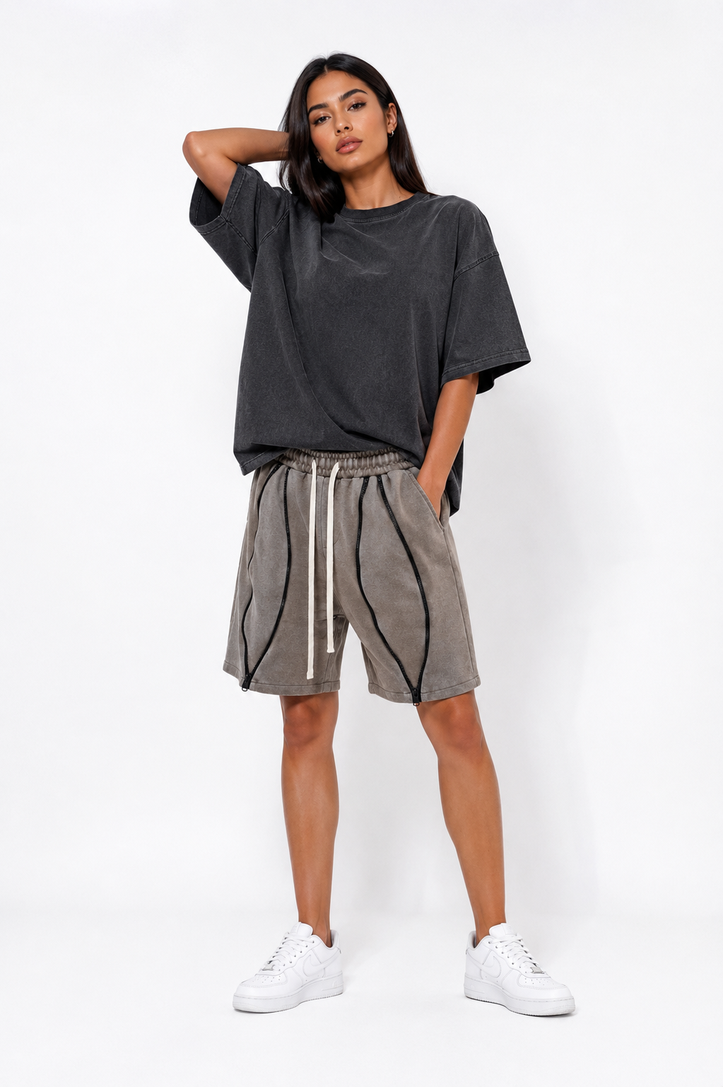 Tinuta casual cu pantaloni cu snur lung si fermoare
