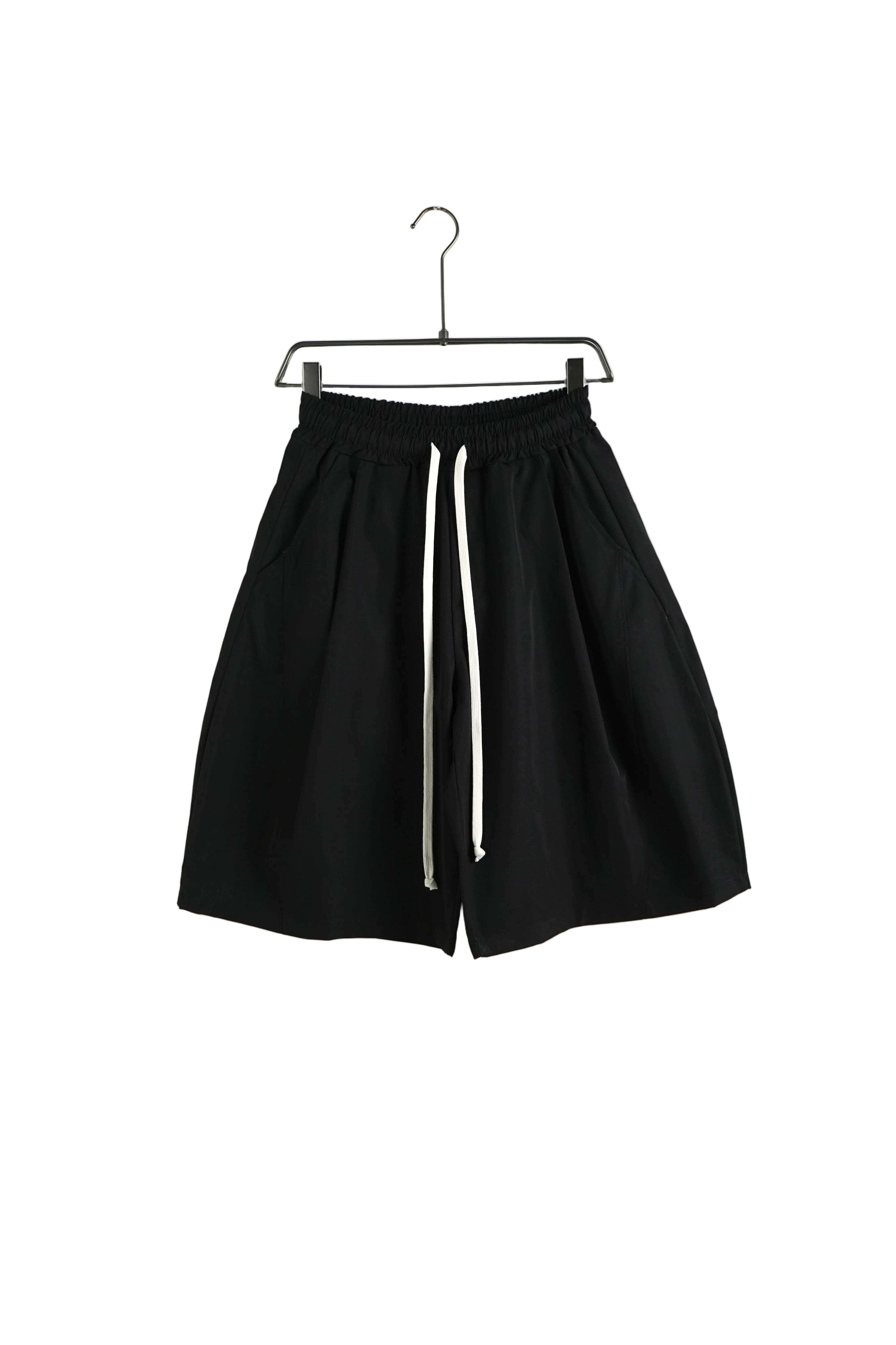 Pantaloni negri scurti snur lung stil urban