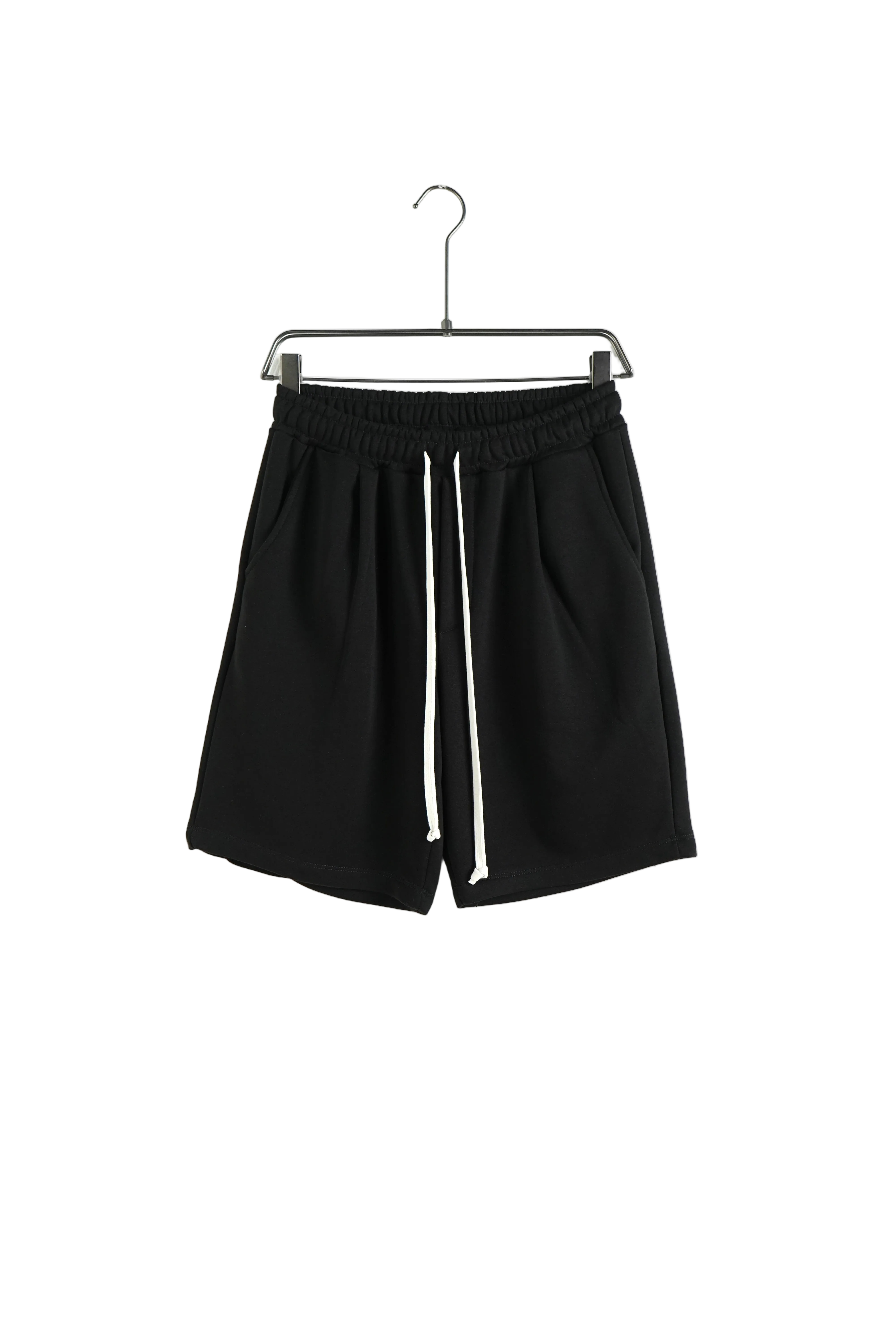 Pantaloni scurti negri cu snur lung pentru vara